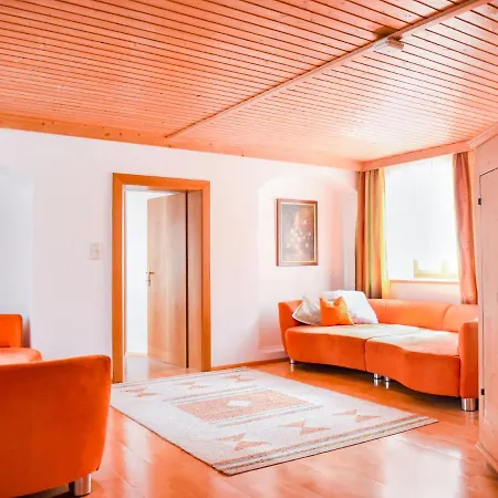 Апартаменты Beautiful Luxurious In The Middle Of The Glass City Rattenberg