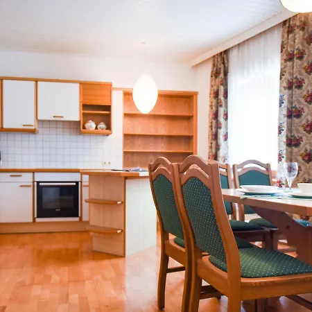 Beautiful Luxurious In The Middle Of The Glass City Rattenberg *