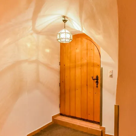 Beautiful Luxurious In The Middle Of The Glass City Rattenberg * Раттенберг