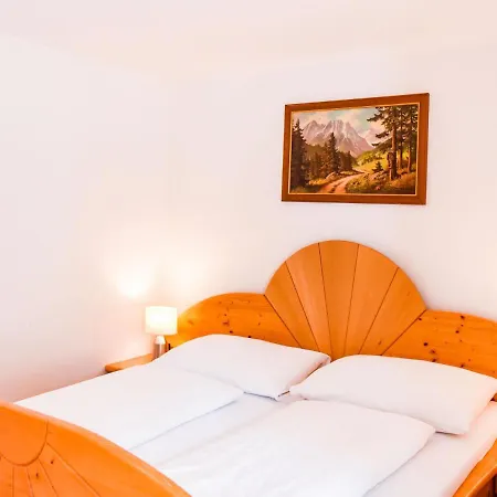 Beautiful Luxurious In The Middle Of The Glass City Rattenberg * Раттенберг
