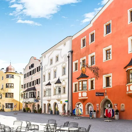 Beautiful Luxurious In The Middle Of The Glass City Rattenberg